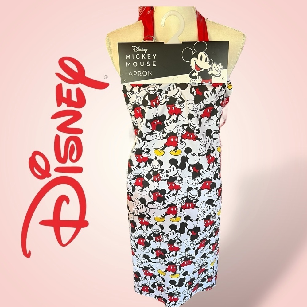 Disney Mickey Mouse Apron and Matching Oven Mitts Set, NEW